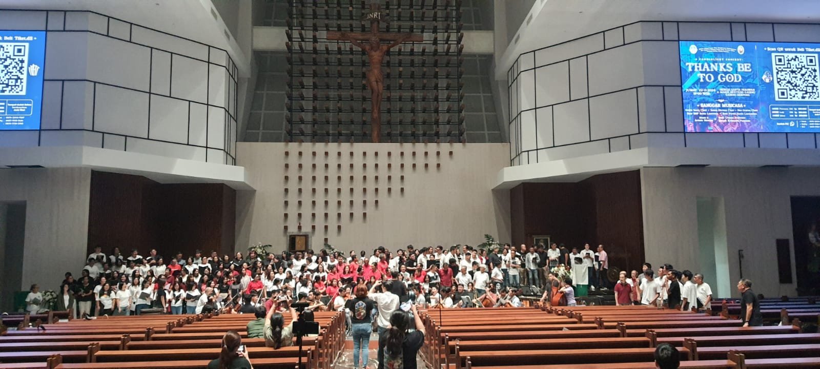 Interior Gereja St Perawan Maria Benteng Gading - Image 9