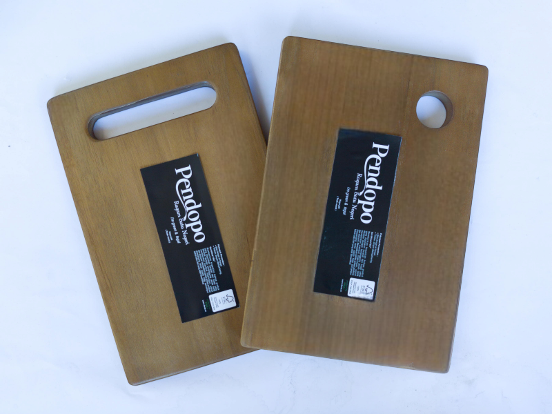 wooden cutting board